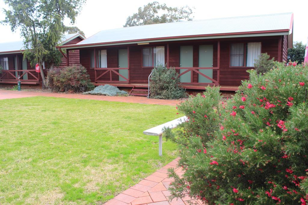 Отель Aussie Cabins Даббо Номер фото