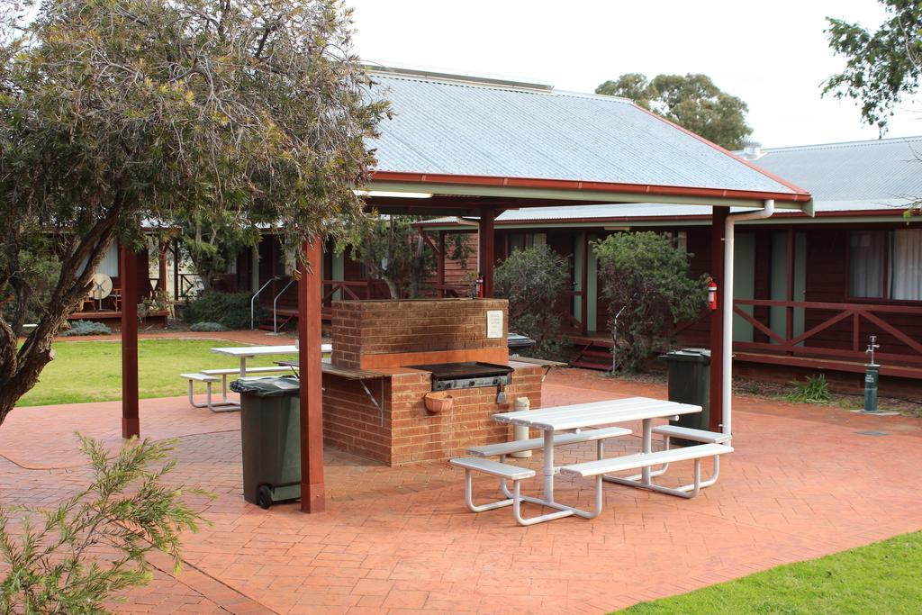 Отель Aussie Cabins Даббо Номер фото